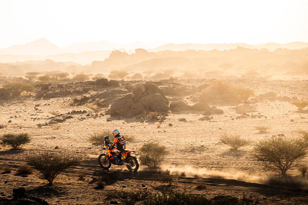 DANIEL SANDERS WINS STAGE ONE AT DAKAR 2025 Dakar Rally 2025 Stage 1