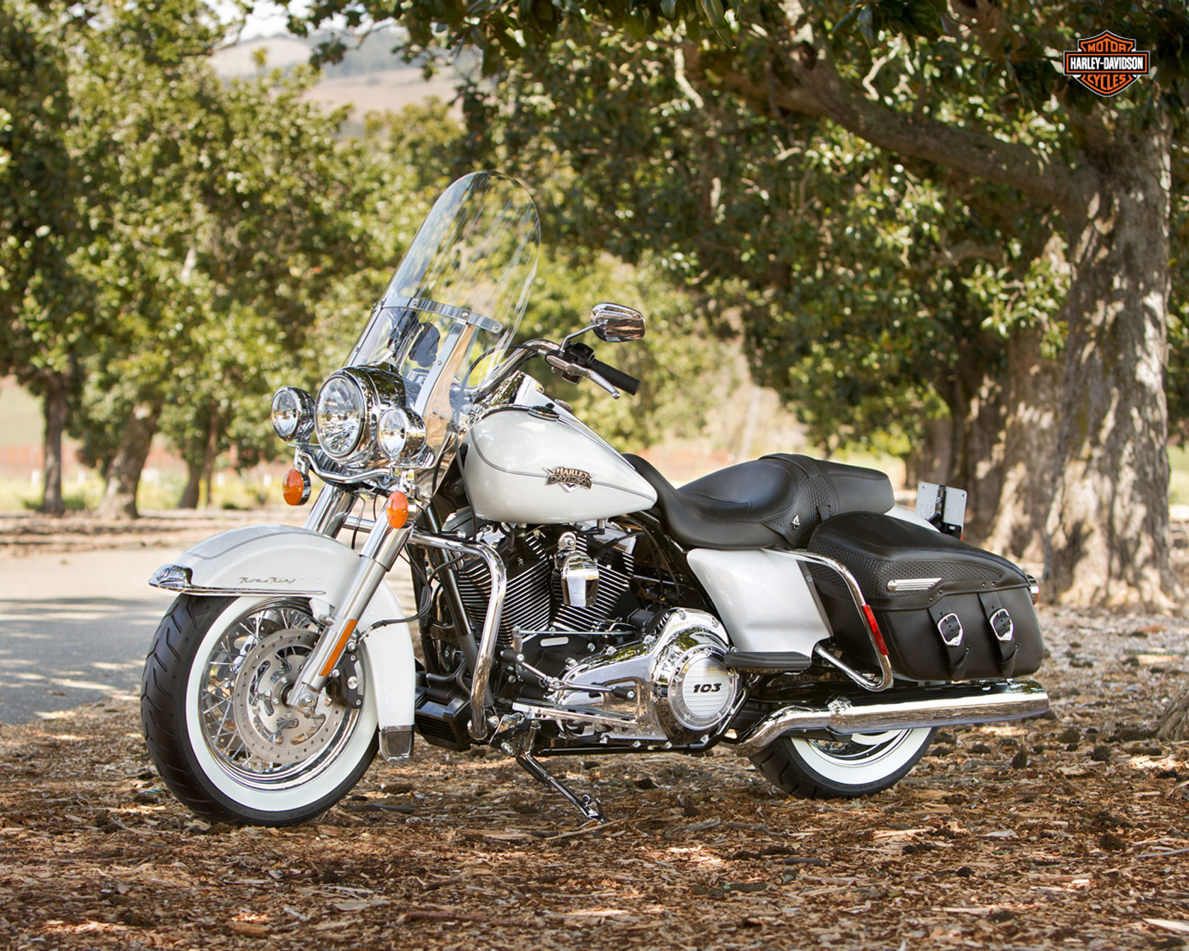 2013 Harley Davidson Flhrc Road King Classic Review