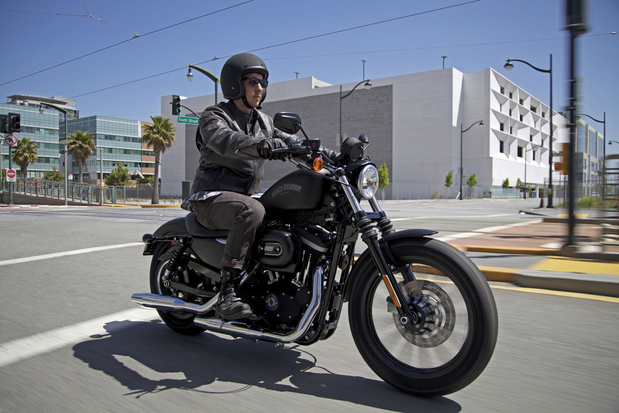2013 Harley Davidson Xl883n Iron 883 Review