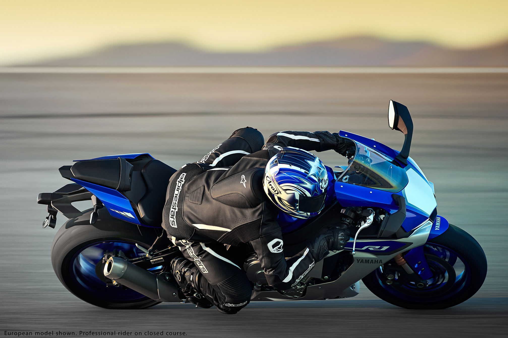 2015 Yamaha YZF-R1 Review