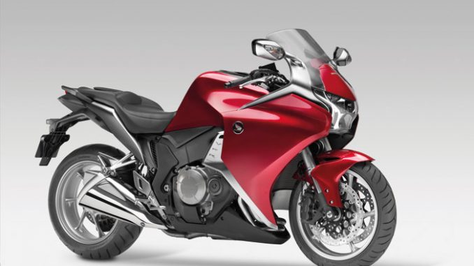 2012 Honda VFR1200FA Review