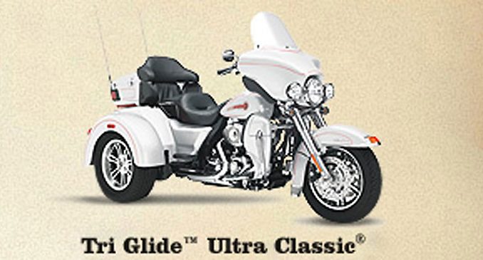 2013 Harley-Davidson FLHTCUTG Tri Glide Ultra Classic Shrine