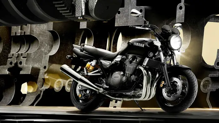 2013 Yamaha XJR1300 Review
