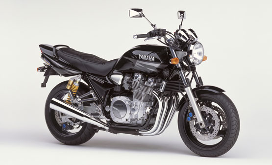 2002 Yamaha XJR1300