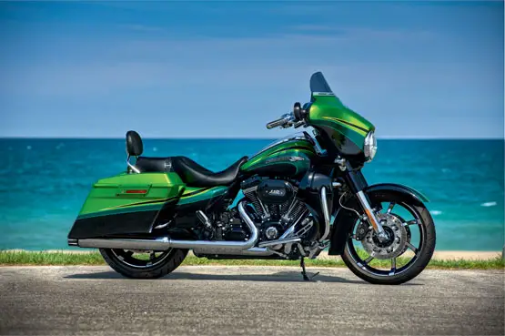 2011 Harley-Davidson FLHXSE2 CVO Street Glide 