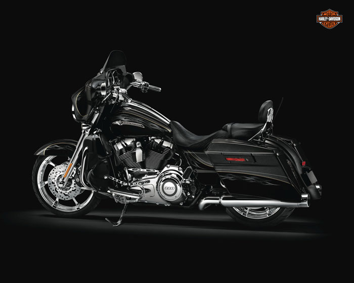 2012 Harley-Davidson FLHXSE3 CVO Street Glide 