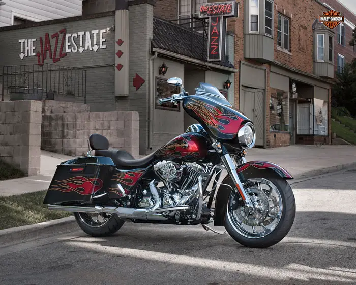 2013 Harley-Davidson FLHX Street Glide Review