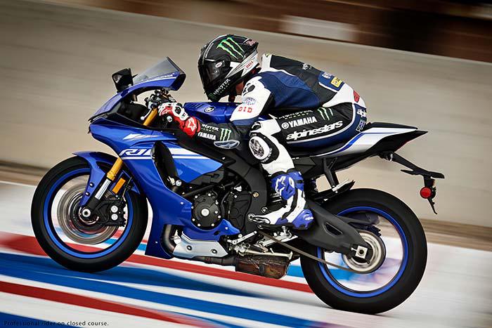 17 Yamaha Yzf R1 Review