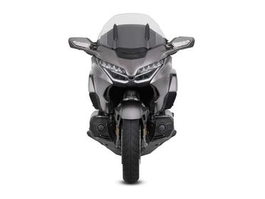 18 Honda Gold Wing Automatic Dct Review Total Motorcycle