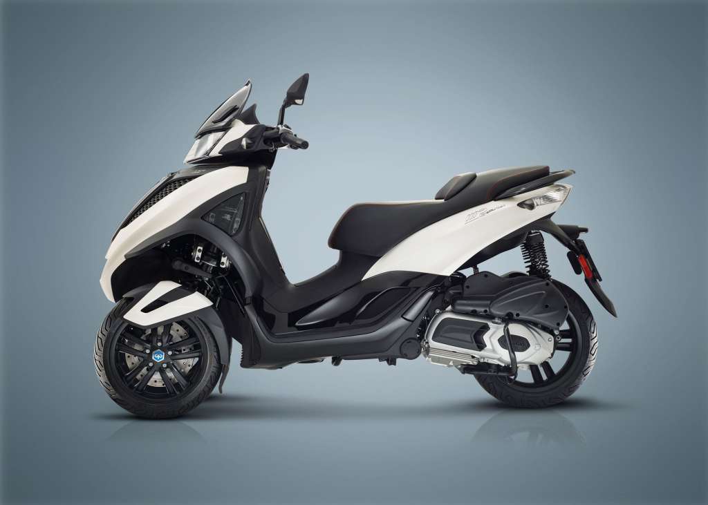 2018 Piaggio MP3 300 Yourban Sport LT Review • Total Motorcycle