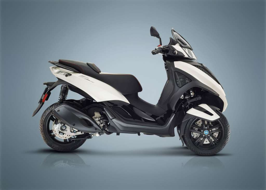 2018 Piaggio MP3 300 Yourban Sport LT Review • Total Motorcycle