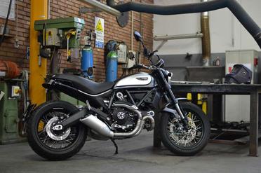 18 Ducati Scrambler Street Classic Review Total Motorcycle