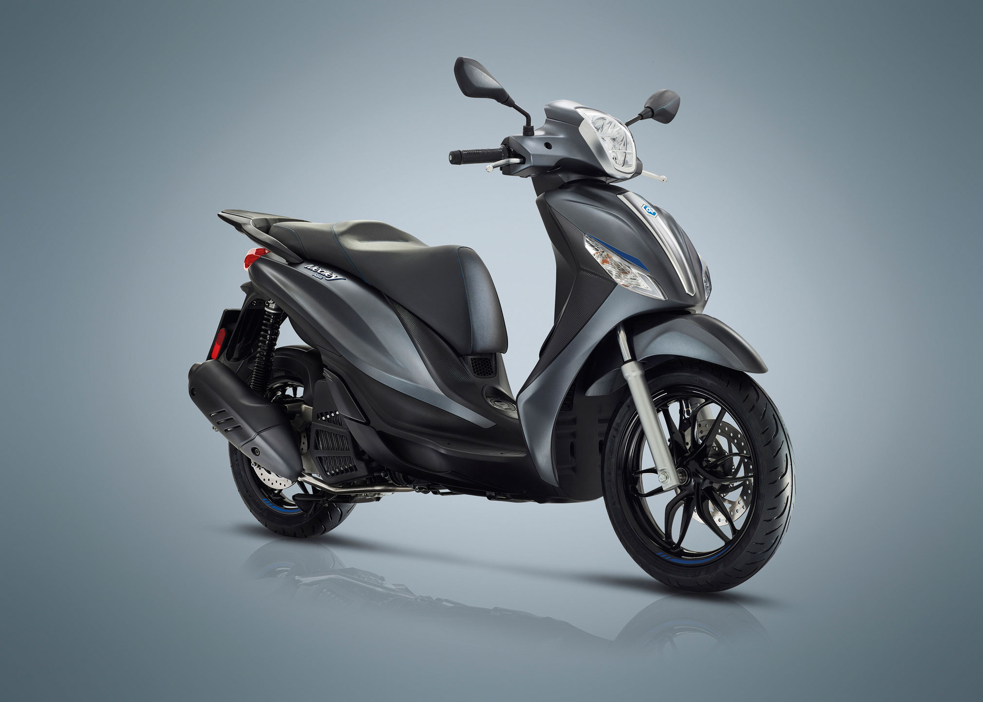 2018 Piaggio Medley 150 Special Edition Review • Total Motorcycle
