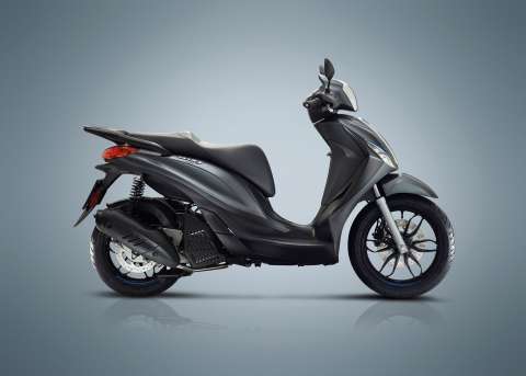 2018 Piaggio Medley 150 Review • Total Motorcycle