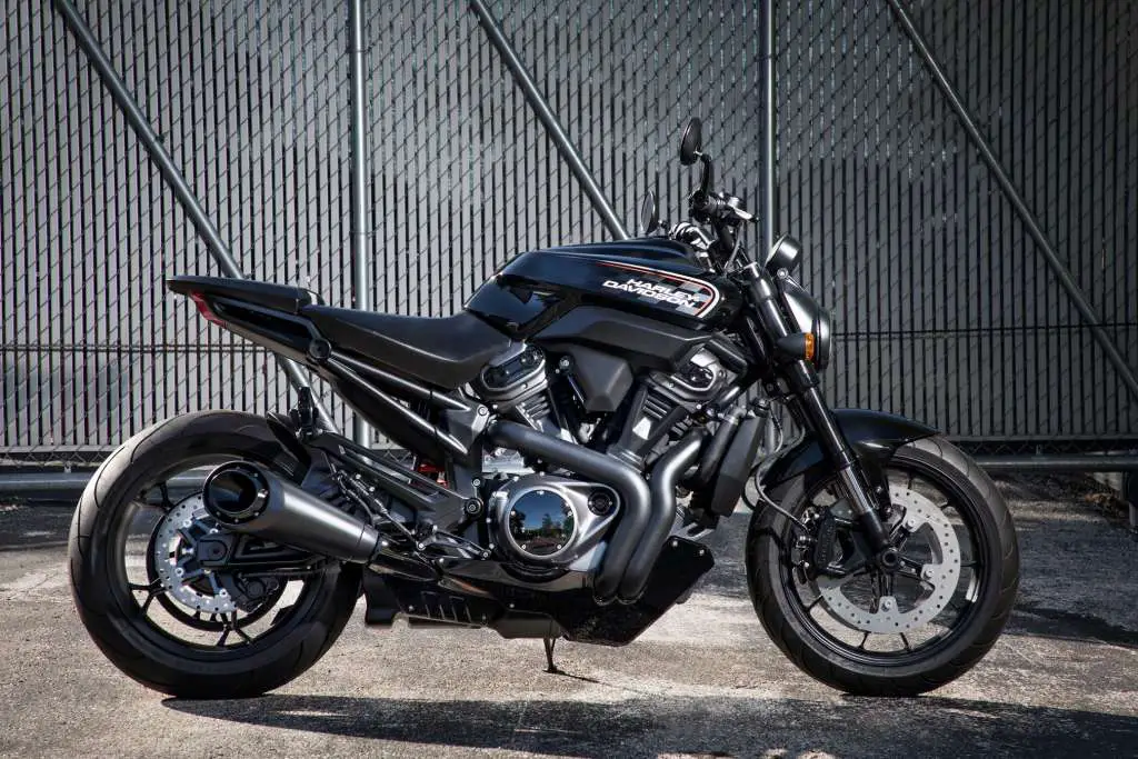 2020-Harley-Davidson-Streetfighter001