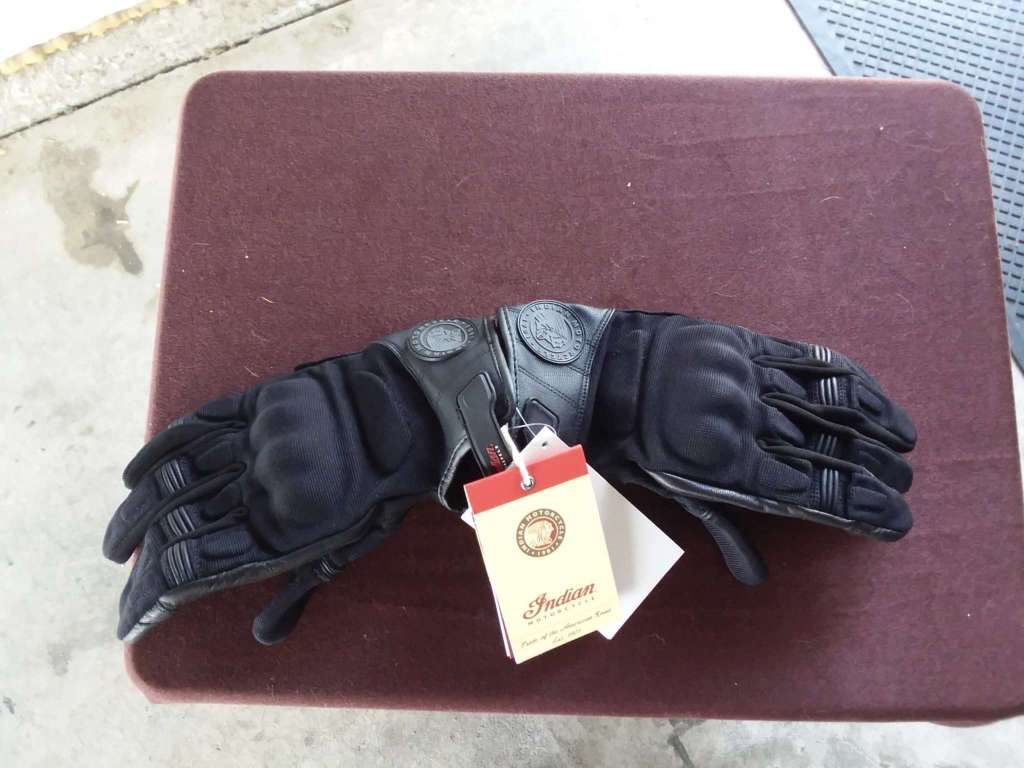 Passage Gloves by Indian Motorcycle - A Review • Total Motorcycle