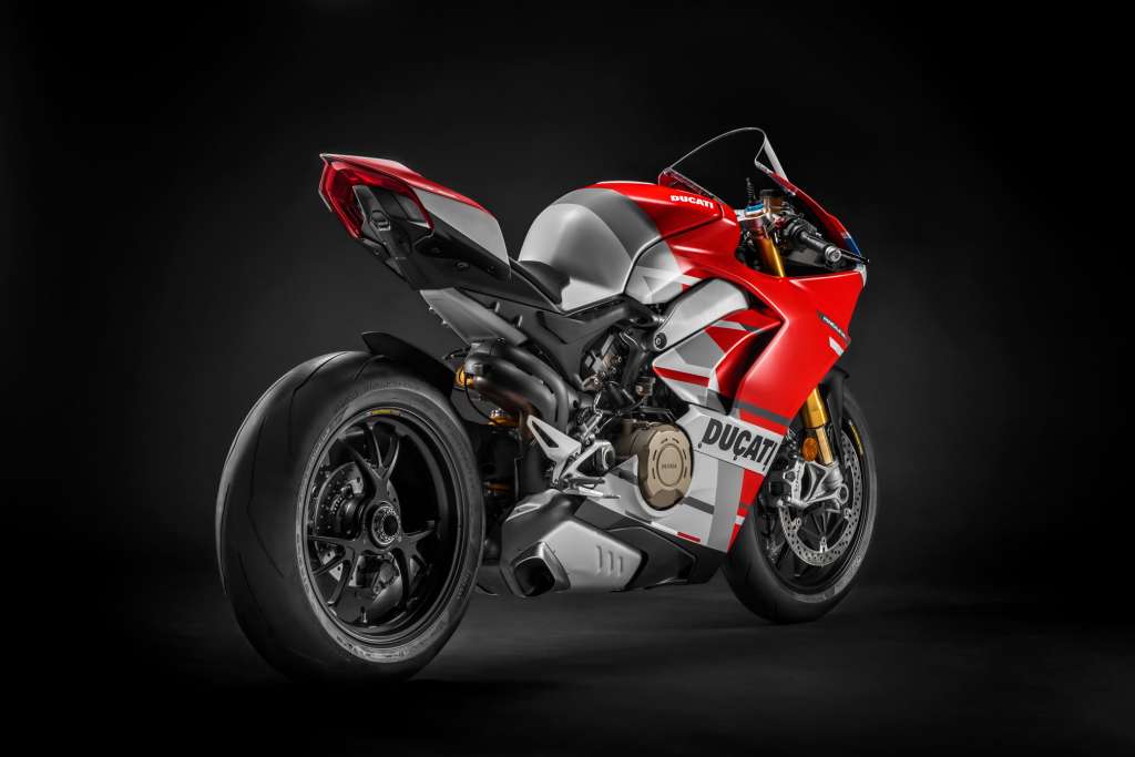 2019 Ducati Panigale V4S Course Guide • Total Motorcycle