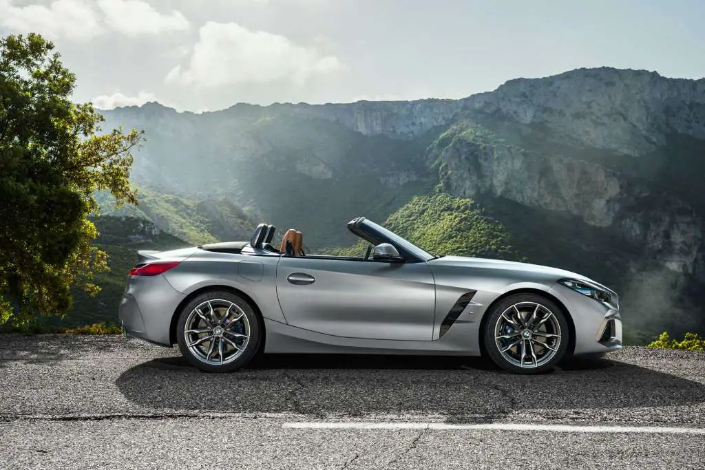 New 2019 BMW Z4 sDrive30i and 2020 BMW Z4 M40i Roadster