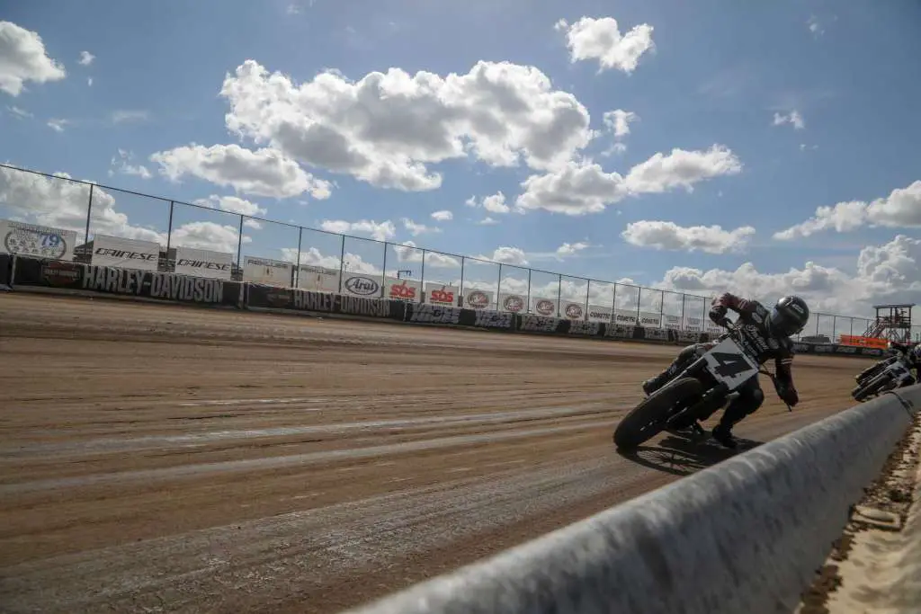 After 30 years Progressive American Flat Track returns to Devil’s Bowl Speedway • Total Motorcycle