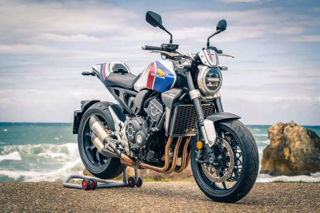 Inspiration Friday: 12 Inspiring Inline-4 Bikes seen at WHEELS AND WAVES 2019