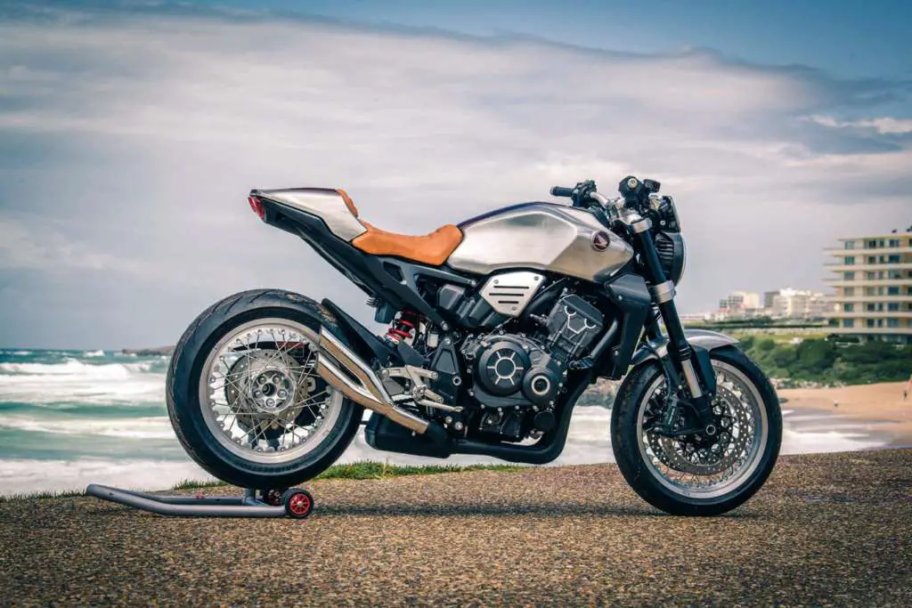 Inspiration Friday: 12 Inspiring Inline-4 Bikes seen at WHEELS AND WAVES 2019