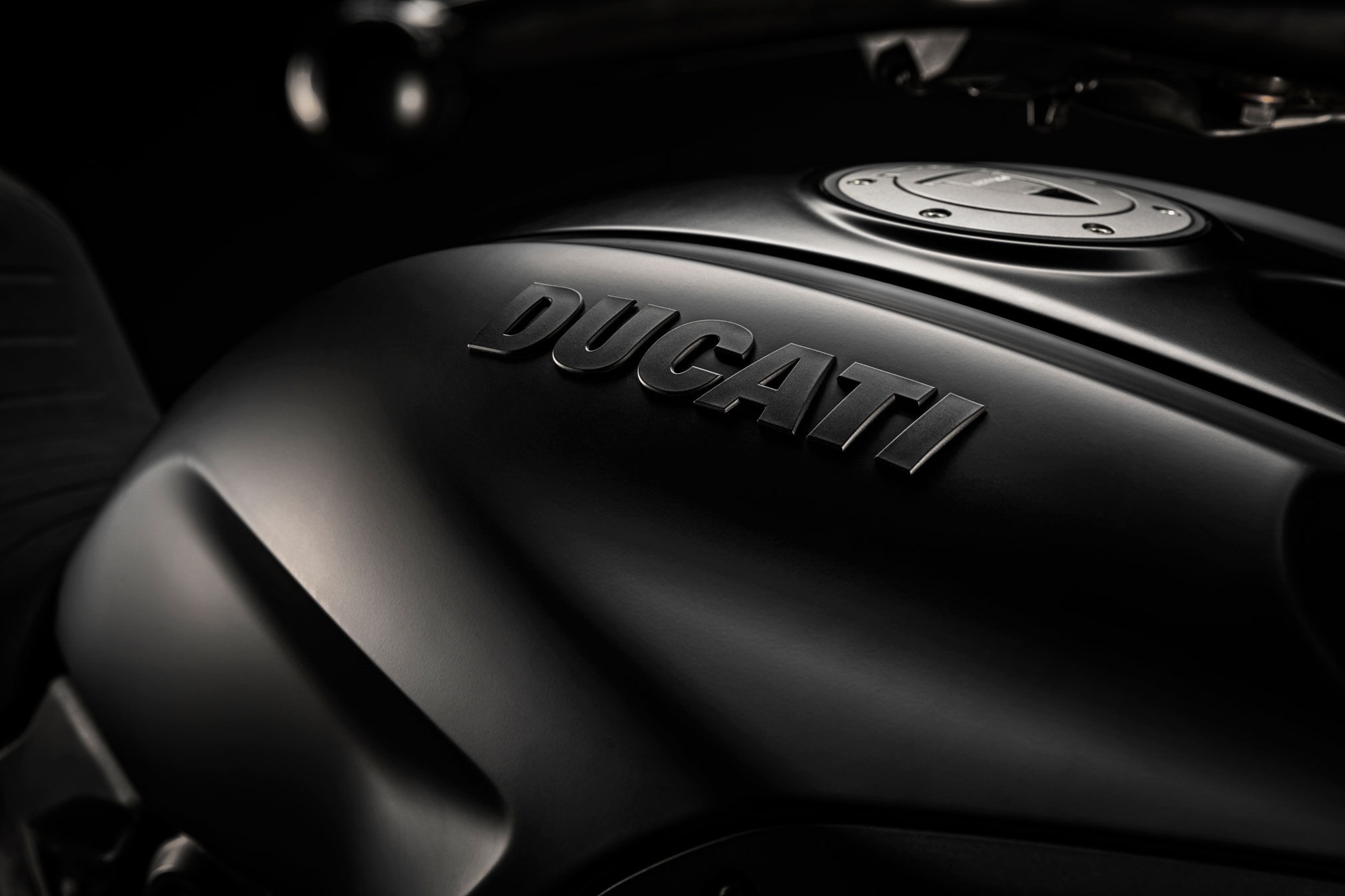 Фара Ducati Diavel