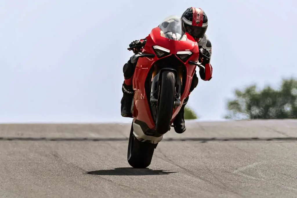 2020 Ducati Panigale V4s Guide • Total Motorcycle