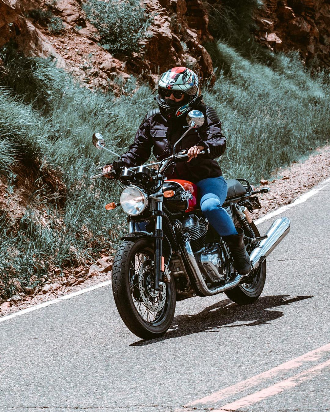 royal enfield interceptor 650 on road price