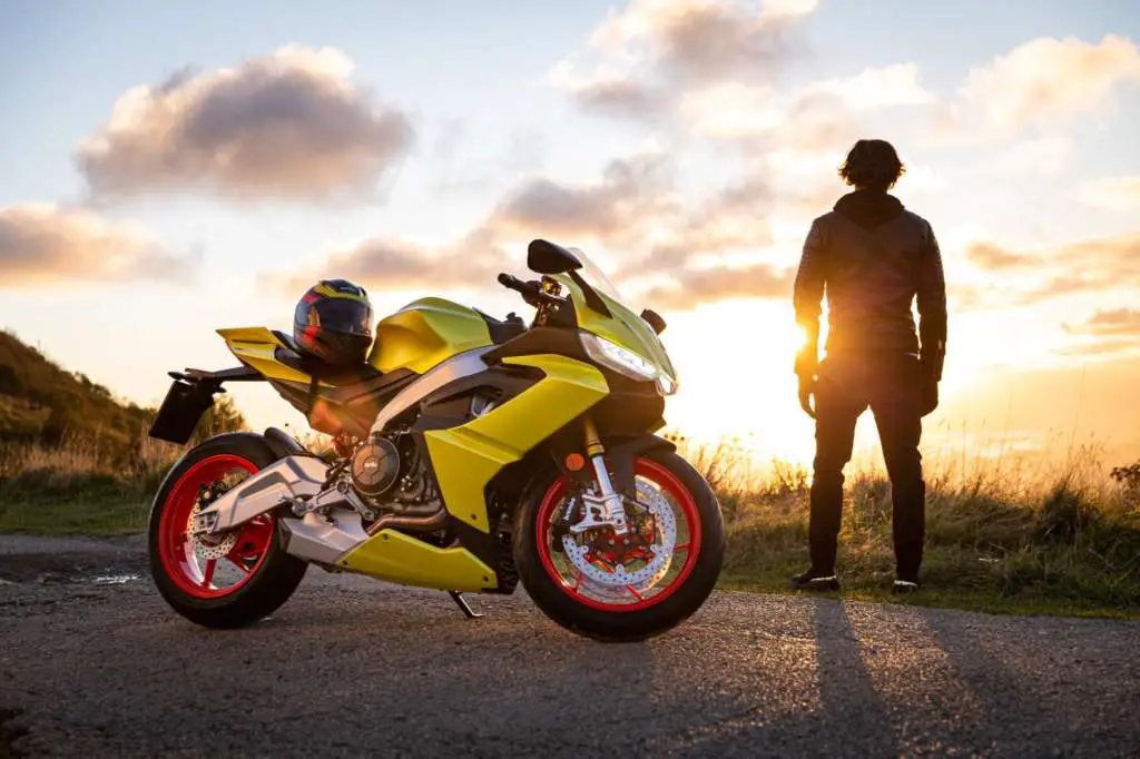 2021 Aprilia RS660