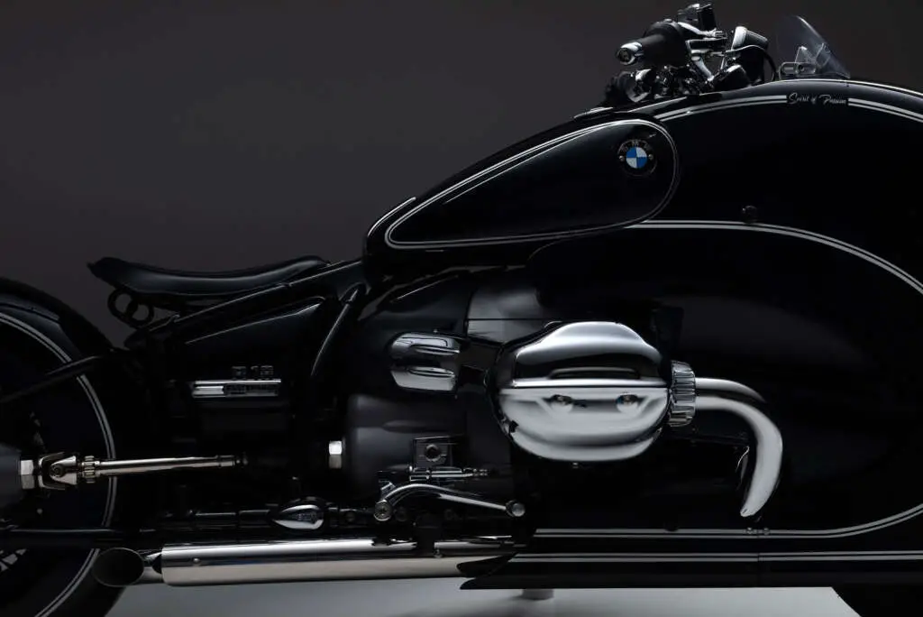 2021 BMW R18 Spirit of Passion