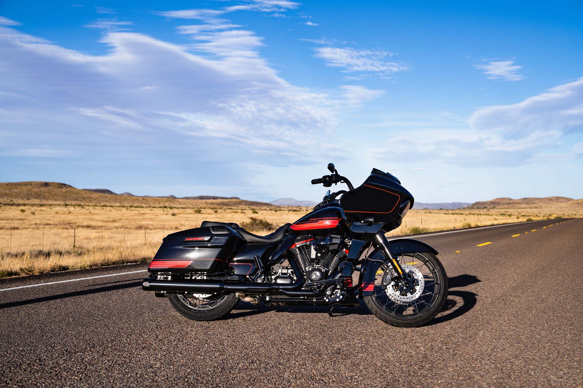 2021 HarleyDavidson CVO Road Glide Guide • Total Motorcycle