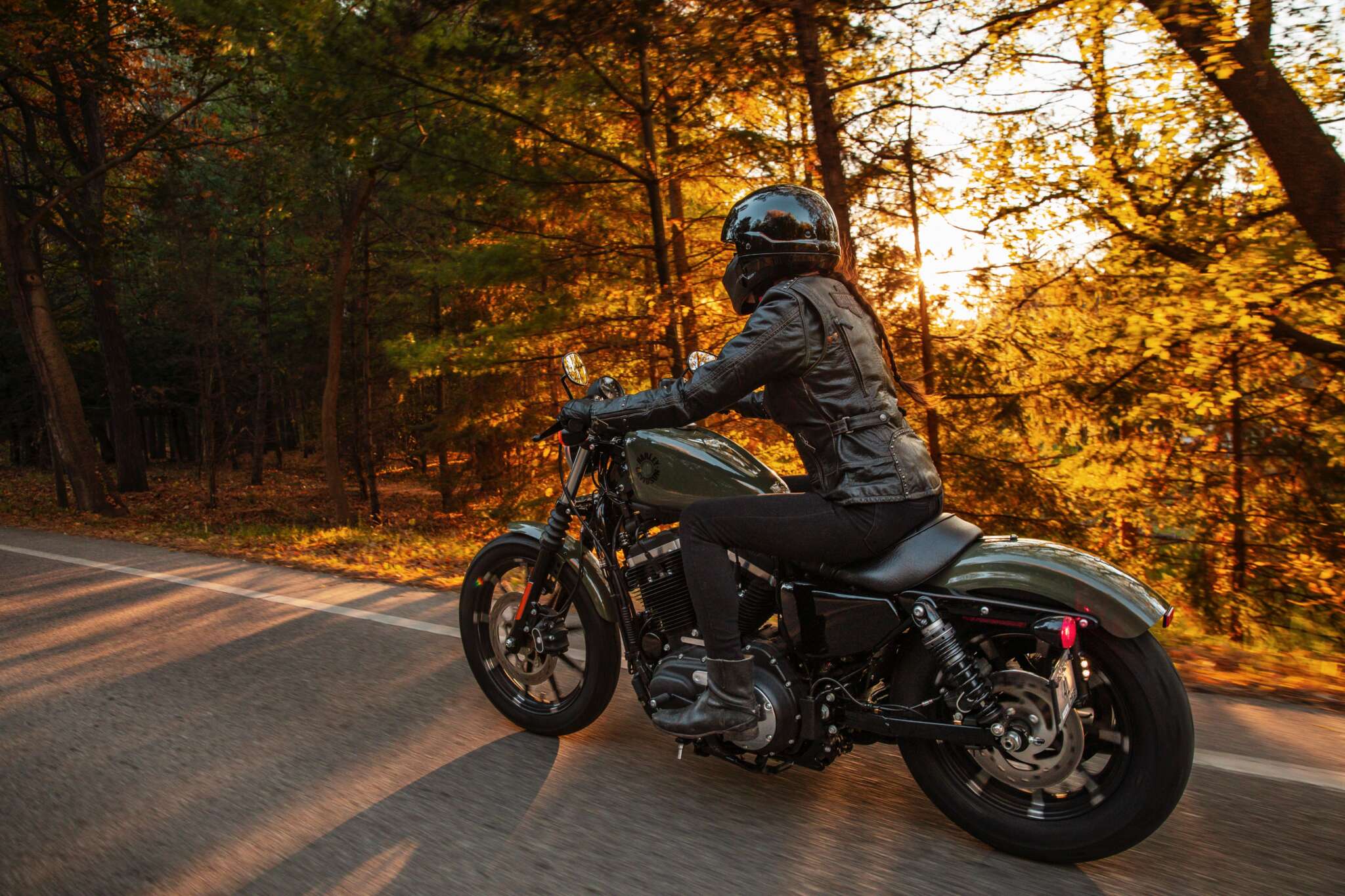 2021 Harley-Davidson Iron 883 Guide â€¢ Total Motorcycle