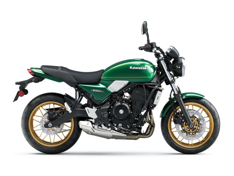 Kawasaki eliminator 400. Кавасаки 2024. Кавасаки 450 2024. Kawasaki ninja 7 hybrid electric vehicle. Kawasaki zx4r 2024.