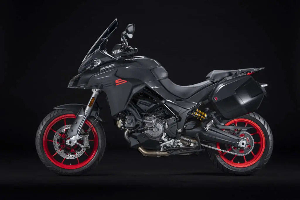 2022 Ducati Multistrada V2S Guide • Total Motorcycle