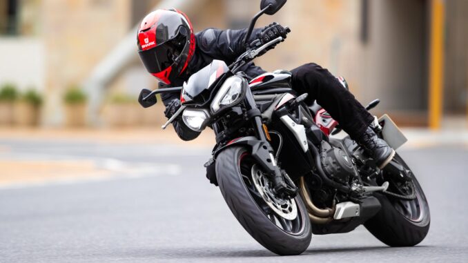 street triple r low