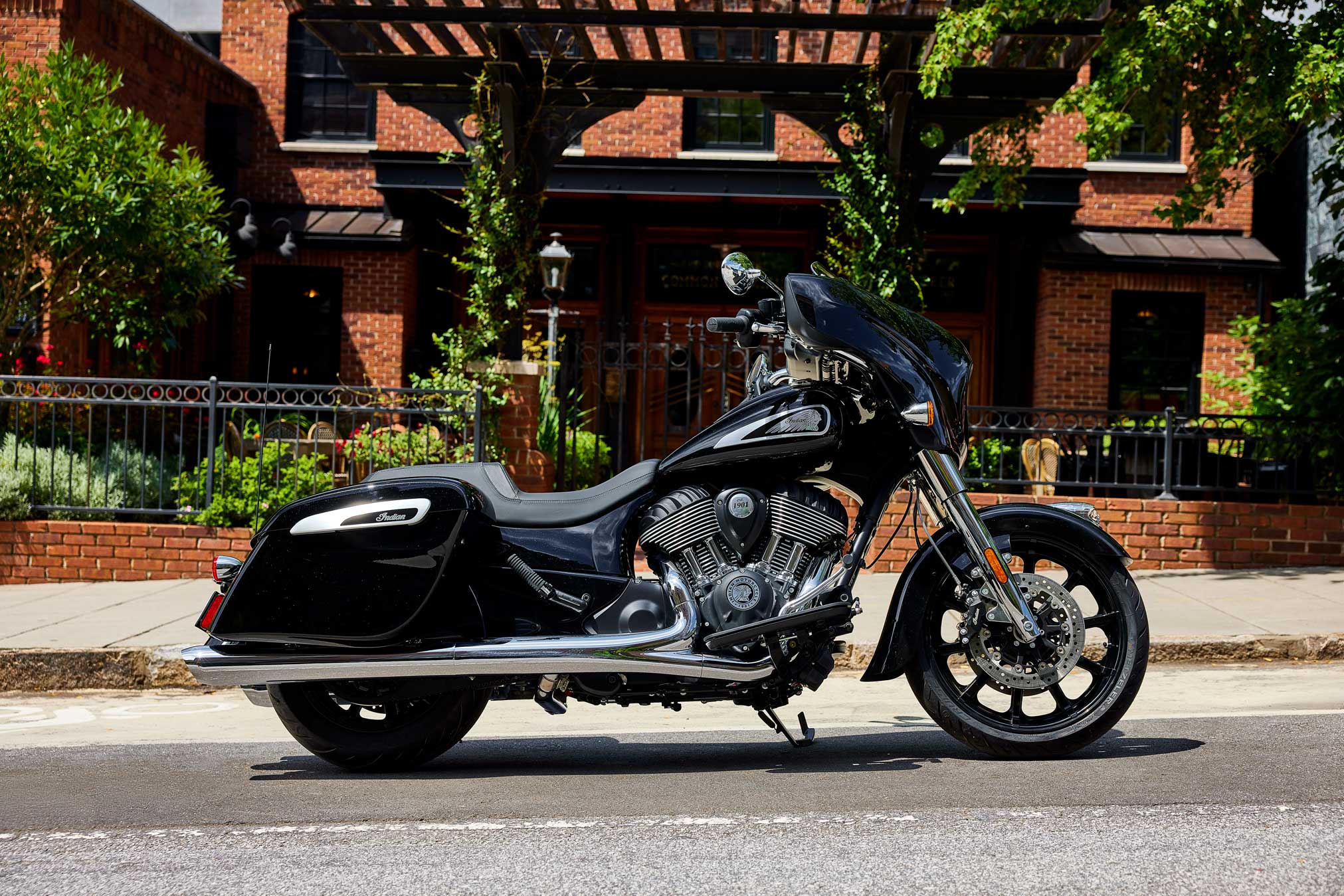 2023 Indian Chieftain Guide • Total Motorcycle