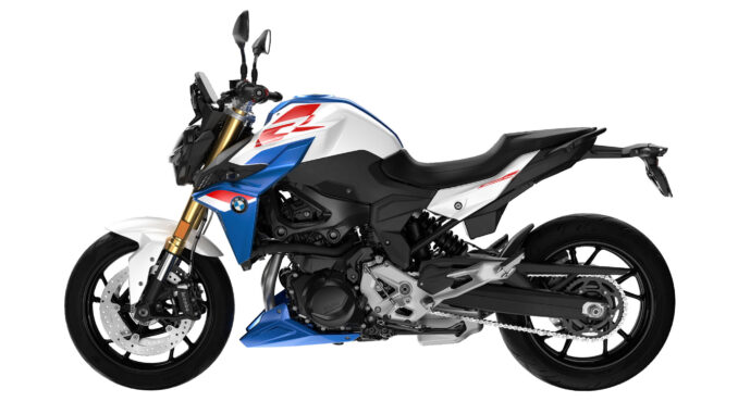 2024 BMW F900R