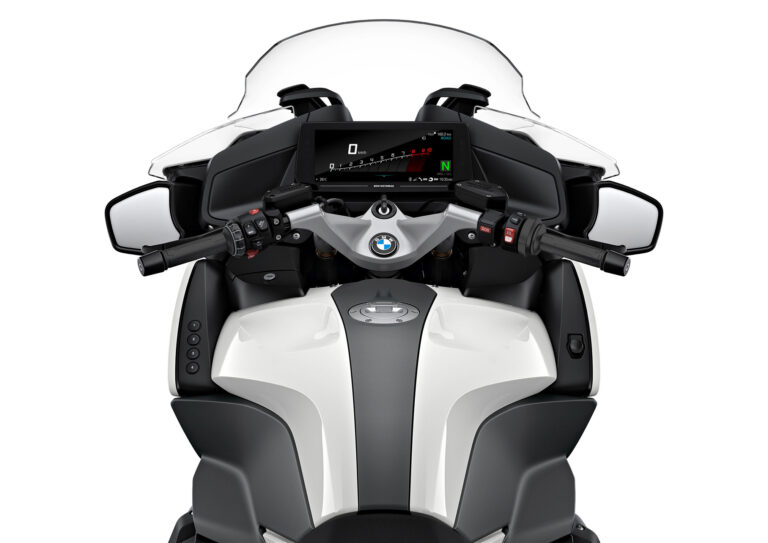 2024 BMW R1250RT Guide • Total Motorcycle