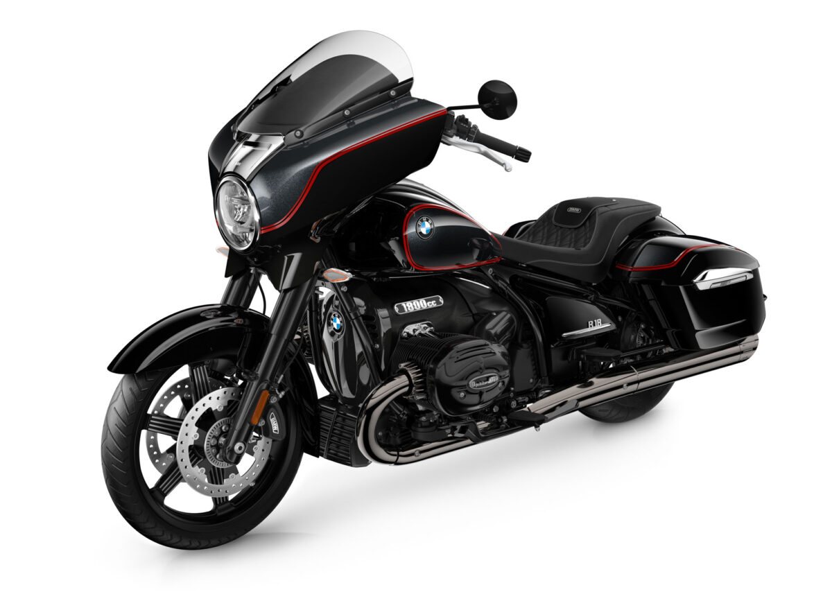 2024 BMW R18B Guide • Total Motorcycle