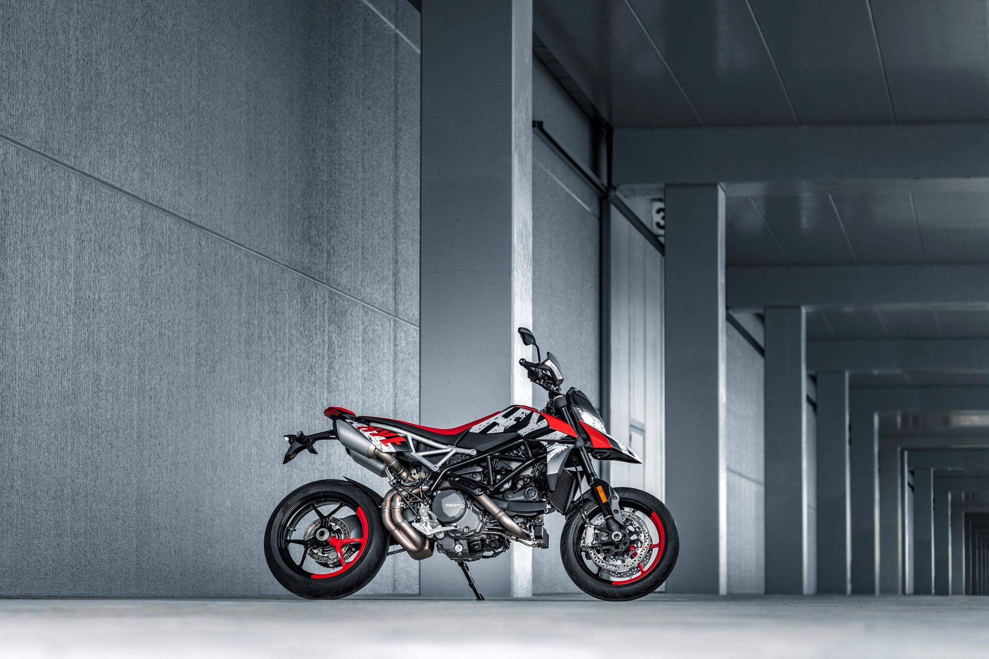 2024 Ducati Hypermotard 950 RVE Guide • Total Motorcycle