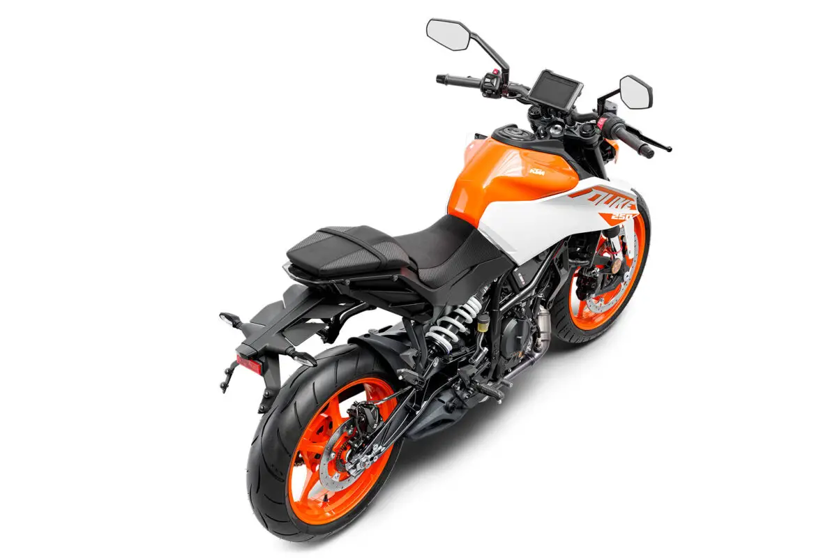 2024 KTM 250 Duke Guide • Total Motorcycle