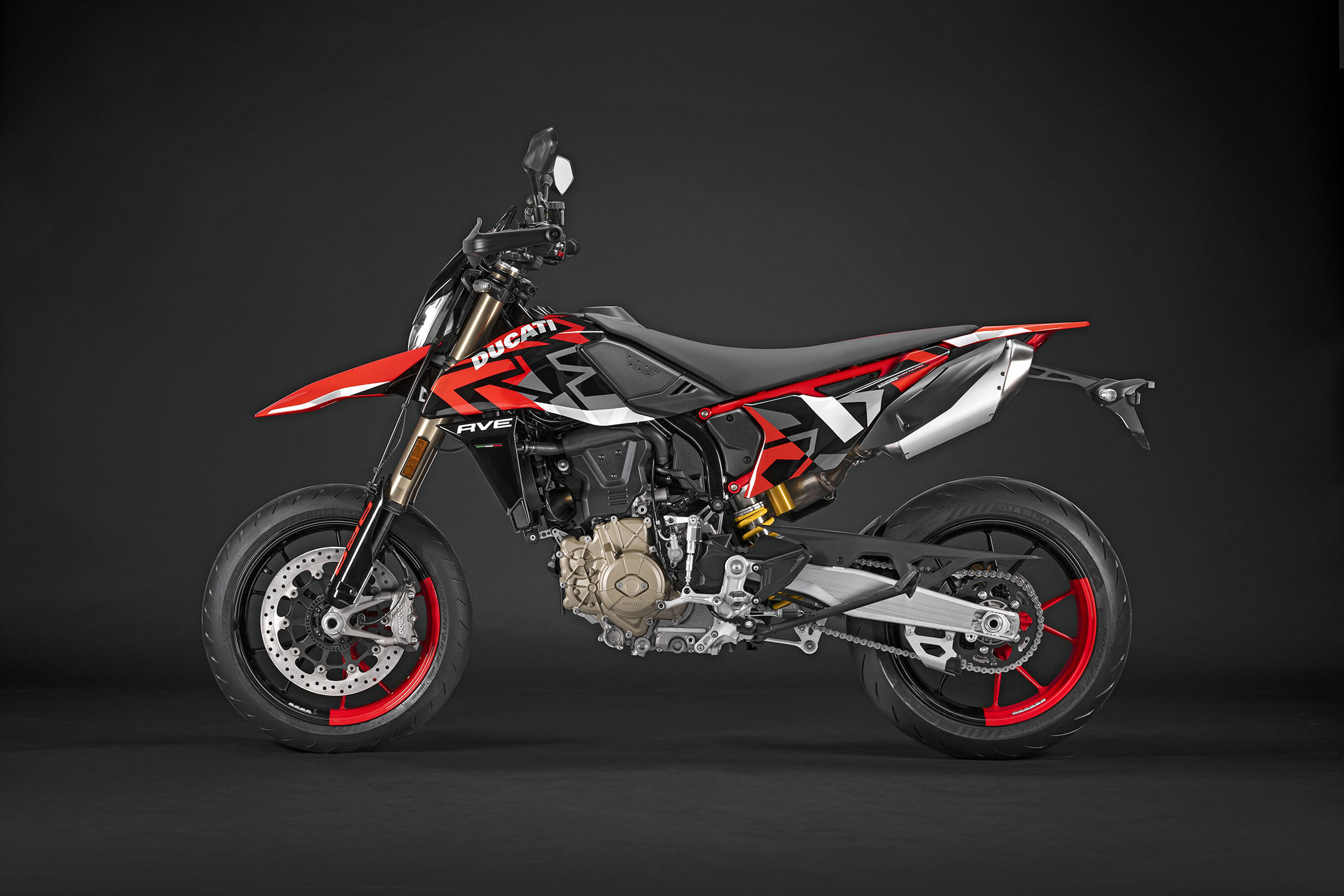 2024 Ducati Hypermotard 698 Mono RVE Guide • Total Motorcycle
