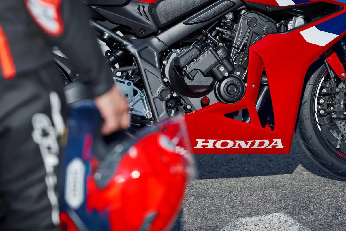 2024 Honda CBR650R E-Clutch