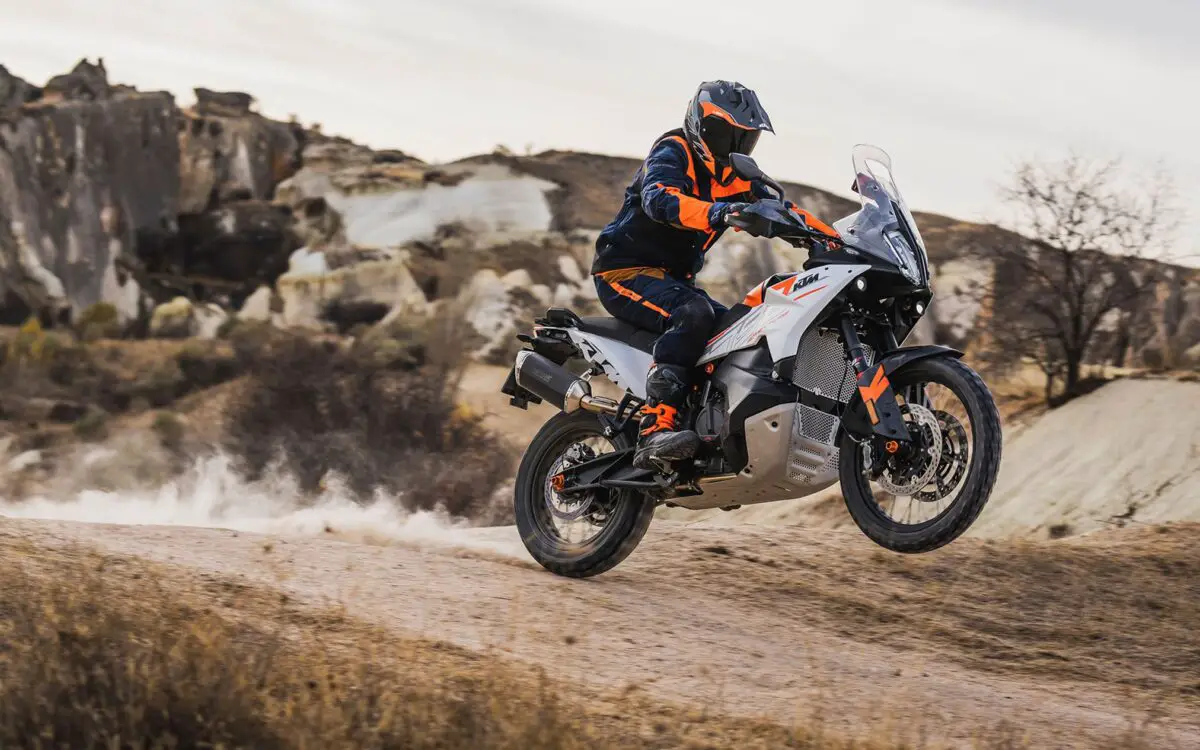 2024 KTM 790 Adventure Guide • Total Motorcycle