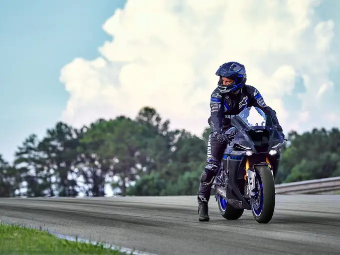 2024 Yamaha Yzf R1 Guide Total Motorcycle 2024 Yamaha Yzf R1 Guide Total Motorcycle