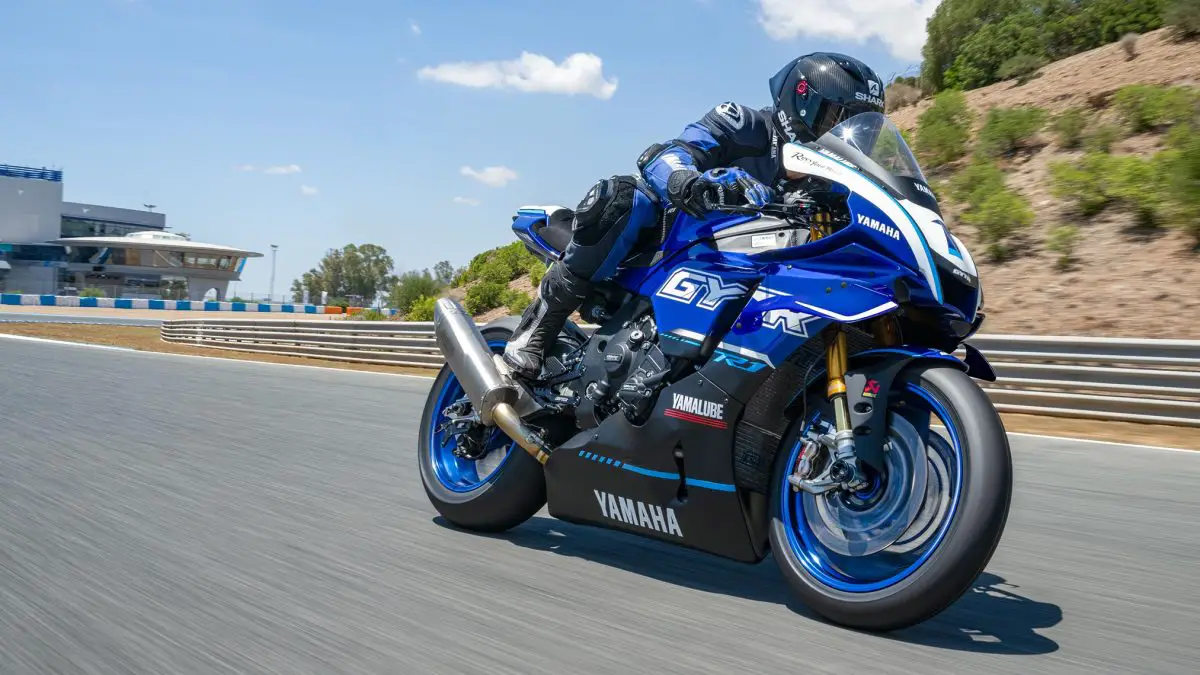 2025 Yamaha YZF-R1 GYTR