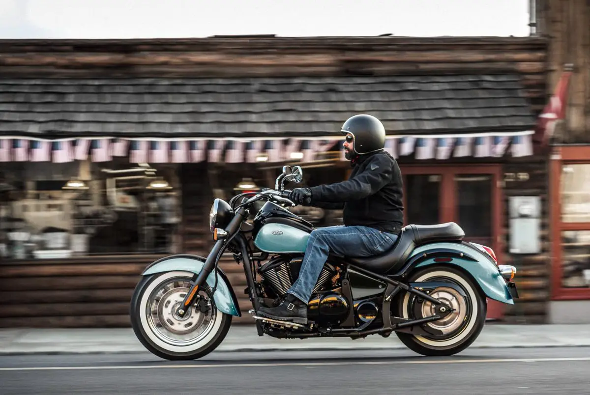 2025 Kawasaki Vulcan 900 Classic