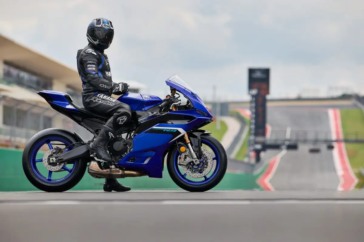 2025 Yamaha YZF-R9