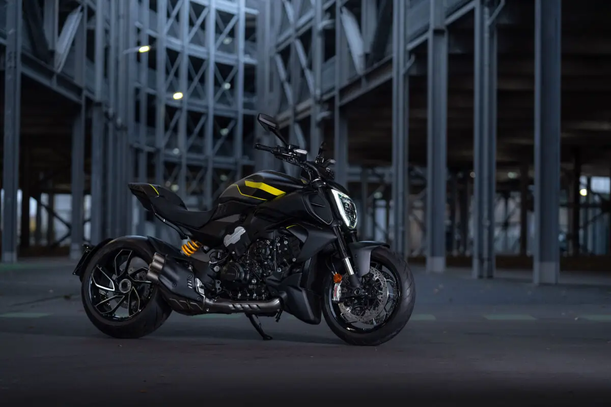 2025 Ducati Diavel V4 Review • Total Motorcycle