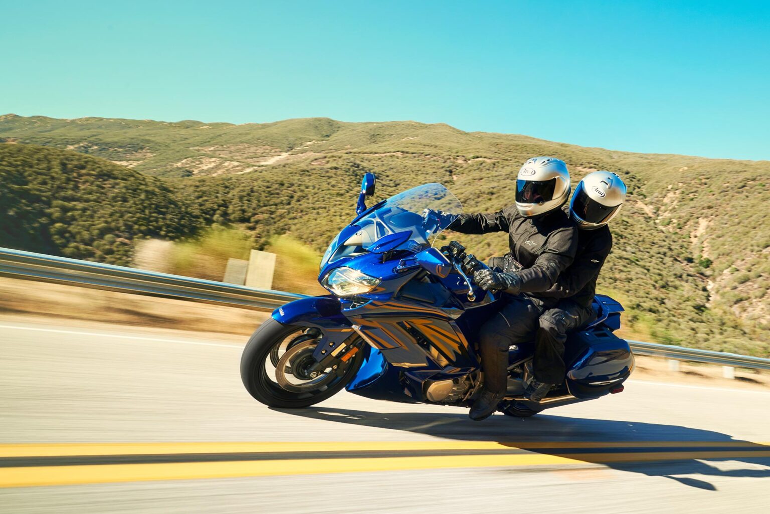 2025 Yamaha FJR1300ES Review • Total Motorcycle